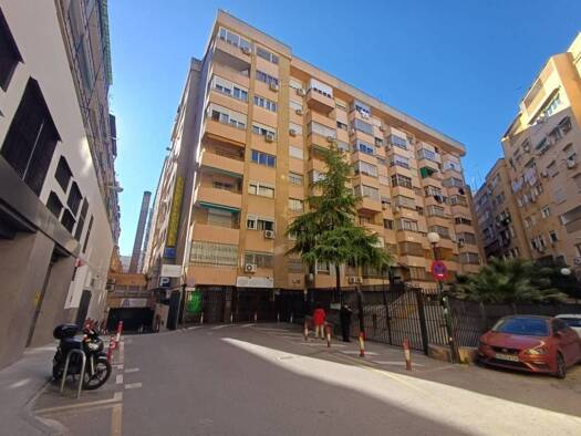 Wohnung zur Miete 550 € 1 Zimmer 30 m² 4. Geschoss Granada 18012