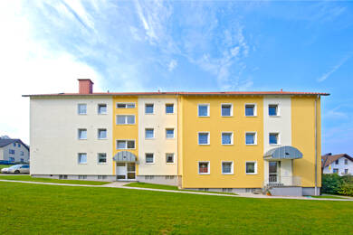 Wohnung zur Miete 579 € 4 Zimmer 93 m² EG frei ab sofort Gartenstraße 13a Schieder Schieder-Schwalenberg 32816