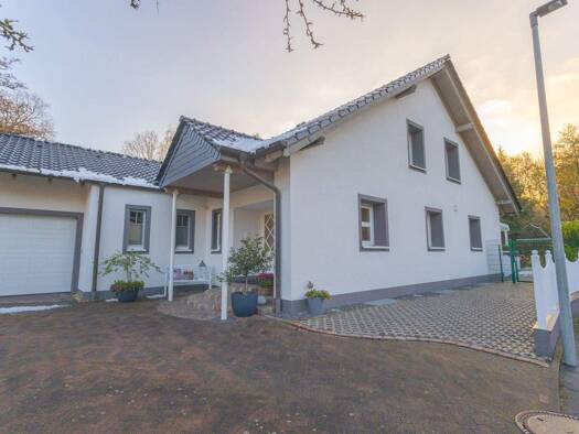 Wohnung zum Kauf 175.500 € 2 Zimmer 73 m² Geschoss 2/2 frei ab 01.02.2026 Platte Heide Menden 58708