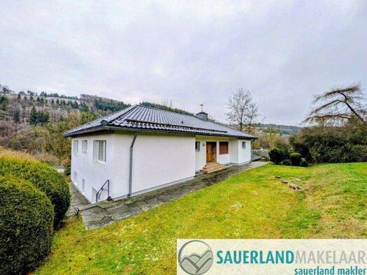 Mehrfamilienhaus zum Kauf 274.500 € 6 Zimmer 212 m² 2.200 m² Grundstück Nieder-Schleidern Korbach 34497