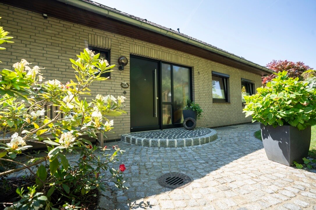 Einfamilienhaus zum Kauf 559.000 € 6 Zimmer 165 m²<br/>Wohnfläche 603 m²<br/>Grundstück Jesteburg Jesteburg 21266