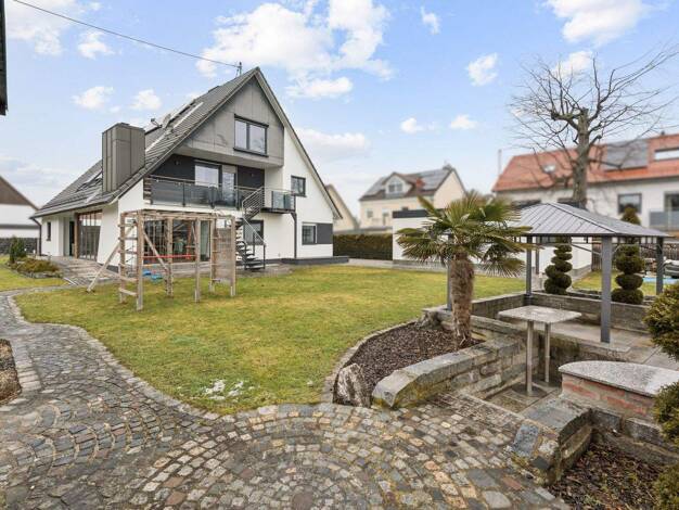 Mehrfamilienhaus zum Kauf 1.550.000 € 9 Zimmer 259,7 m² 1.180 m² Grundstück Königsbrunn 86343