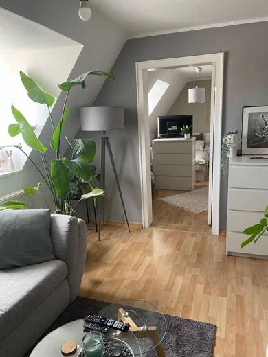 Wohnung zur Miete 375 € 1,5 Zimmer 35 m² Dachgeschoss, 3. Geschoss Wahlbezirk 01 Elmshorn 25335