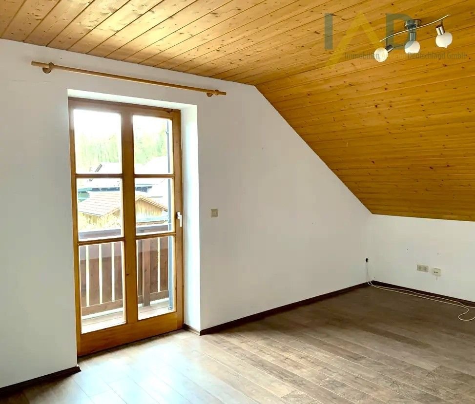 Einfamilienhaus zum Kauf 499.000 € 8 Zimmer 134 m²<br/>Wohnfläche 775 m²<br/>Grundstück Teisbach Dingolfing 84130