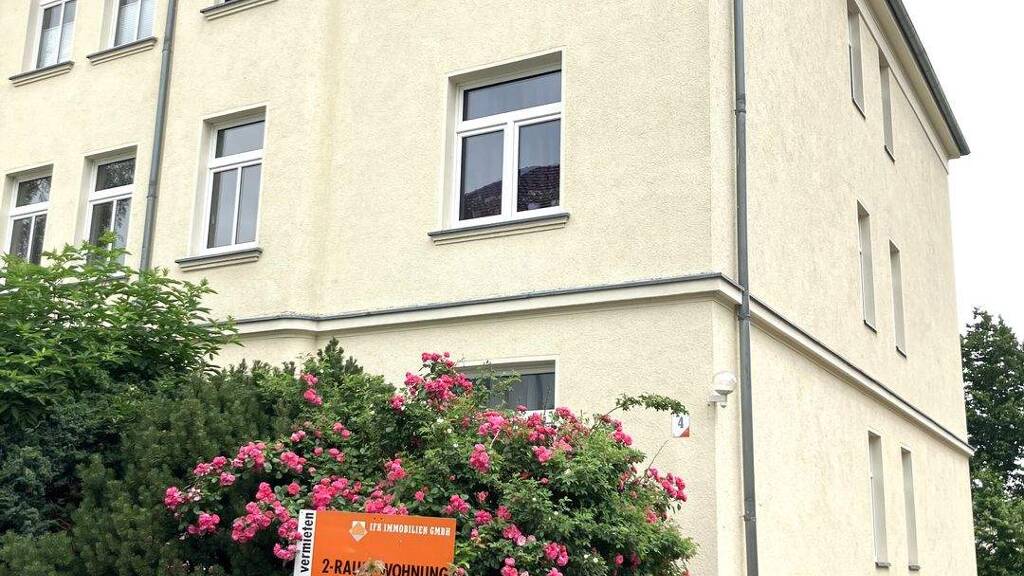 Wohnung zur Miete 310 € 2 Zimmer 61 m² EG frei ab sofort Zeppelinstraße 4 Zittau 02763