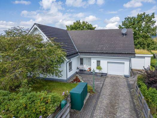 Einfamilienhaus zum Kauf 450.000 € 6 Zimmer 208 m² 887 m² Grundstück Schmallenberg 57392