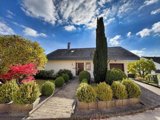 Einfamilienhaus zum Kauf 329.000 € 7 Zimmer 160 m² 502 m² Grundstück Burladingen 72393