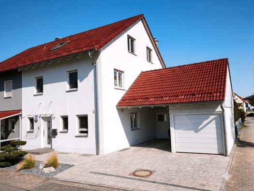 Doppelhaushälfte zum Kauf 734.000 € 5 Zimmer 150 m² 377 m² Grundstück frei ab 01.10.2026 Regenstauf 93128