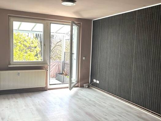 Wohnung zur Miete 499 € 4 Zimmer 76,4 m² 2. Geschoss frei ab sofort Lauterbacher Straße 35 Steinbach Bad Lausick 04651