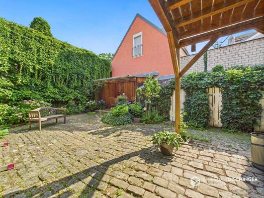 Gewerbeobjekt zum Kauf als Kapitalanlage geeignet 1.050.000 € 25 Zimmer 677 m² 610 m² Grundstück teilbar ab 677 m² Steinweg Regensburg 93059