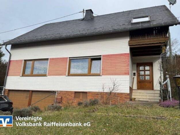 Einfamilienhaus zum Kauf 299.000 € 7 Zimmer 110 m² 1.314 m² Grundstück Geizenburg Pluwig 54316