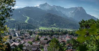 Haus zum Kauf 21,5 Zimmer 672 m² 1.176 m² Grundstück Partenkirchen Garmisch-Partenkirchen 82467