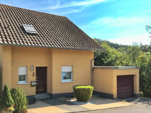 Einfamilienhaus zur Miete 1.700 € 7 Zimmer 180 m² 500 m² Grundstück frei ab 01.04.2026 Selters (Westerwald) 56242