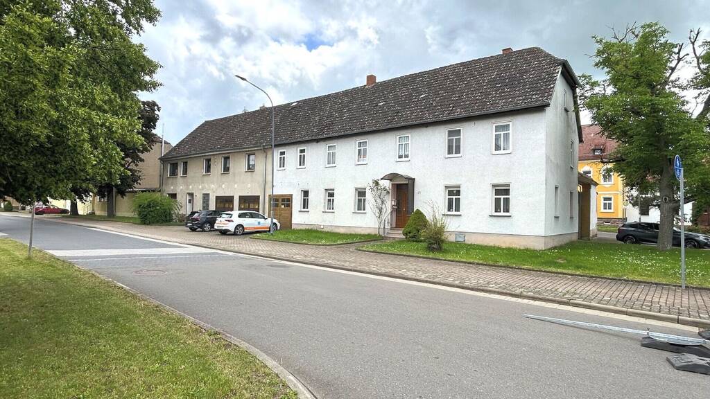 Einfamilienhaus zum Kauf provisionsfrei 140.000 € 8 Zimmer 213 m² 483 m² Grundstück Guthmannshausen 99628