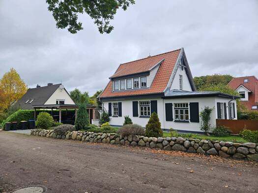 Einfamilienhaus zur Miete 2.800 € 3 Zimmer 110 m² 700 m² Grundstück frei ab 01.11.2026 Klingberg Scharbeutz 23684