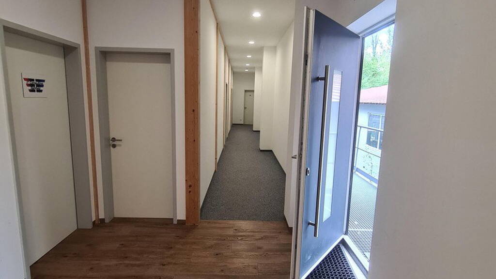 Bürofläche zur Miete provisionsfrei 210 € 1 m² Bürofläche Kiefersfelden Kieferfelden 83088