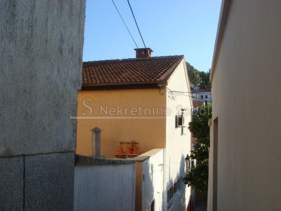 Haus zum Kauf 680.000 € 8 Zimmer 635 m²<br/>Wohnfläche 200 m²<br/>Grundstück Mali Losinj 51553