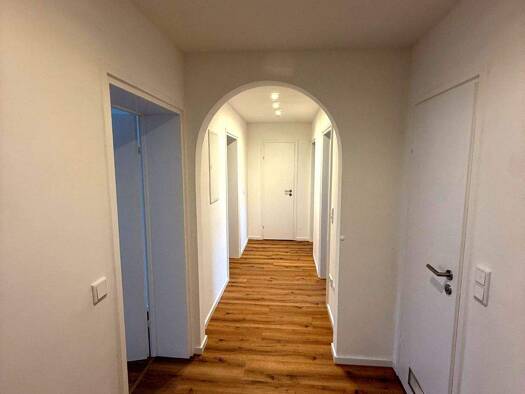 Wohnung zur Miete 715 € 3 Zimmer 76,9 m² EG frei ab sofort Eisenacher Straße 1 Coburg 96450