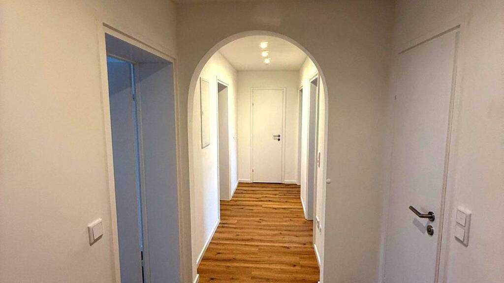 Wohnung zur Miete 715 € 3 Zimmer 76,9 m² EG frei ab sofort Eisenacher Straße 1 Coburg 96450