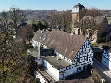 Mehrfamilienhaus zum Kauf 699.000 € 9 Zimmer 500 m² 2.320 m² Grundstück Hülsenbusch Gummersbach 51647