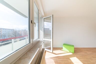 Wohnung zur Miete 433 € 3 Zimmer 60,9 m² 4. Geschoss frei ab 01.12.2024 Richard-Horn-Straße 2 Südliche Neustadt Halle 06124