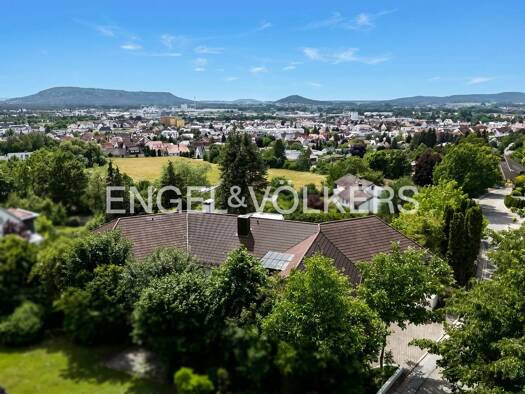 Einfamilienhaus zum Kauf 9 Zimmer 419 m² 2.419 m² Grundstück Neumarkt Neumarkt in der Oberpfalz 92318