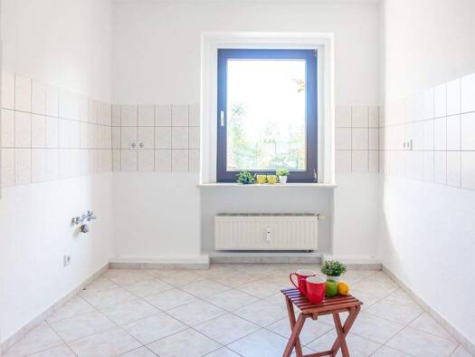 Wohnung zur Miete 231 € 2 Zimmer 40,9 m² EG Bahnstr. 43 Schönau Chemnitz 09116