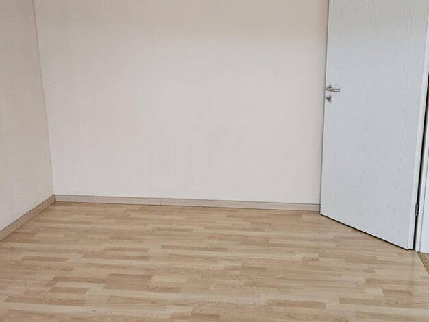 WG-Zimmer zur Miete Wohnen auf Zeit 350 € 18 m² 2. Geschoss Homburger Straße 74 Ober-Rosbach Rosbach vor der Höhe 61191