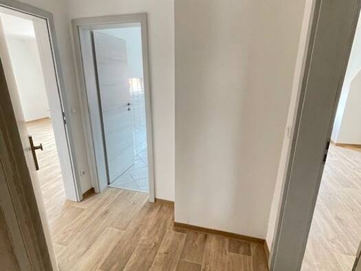 Wohnung zur Miete 253 € 1 Zimmer 42,2 m² Dachgeschoss Löbau Löbau 02708