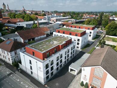 Wohnung zur Miete 780 € 2 Zimmer 46,1 m² 3. Geschoss frei ab 01.09.2025 Planungsbezirk 117 Straubing 94315