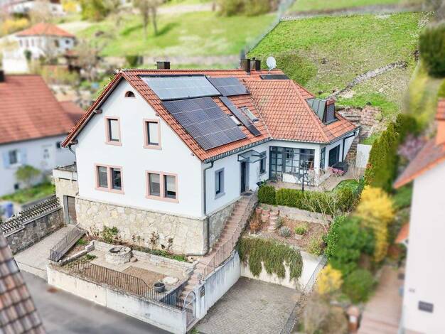 Haus zum Kauf 790.000 € 340 m² 1.740 m² Grundstück Unterdürrbach Würzburg 97080