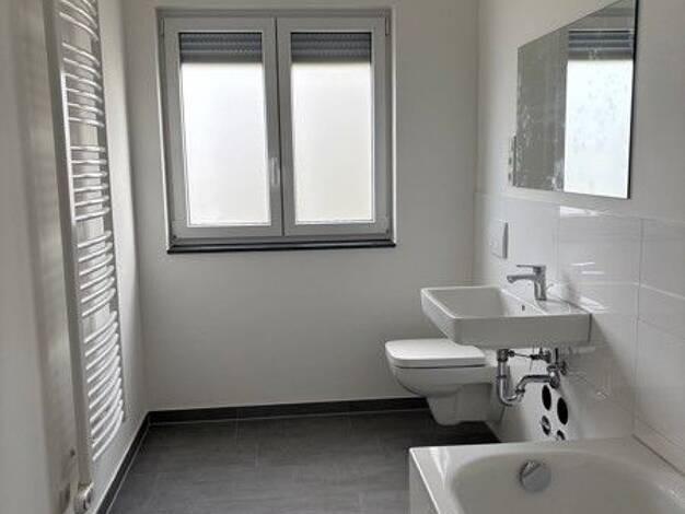 Wohnung zur Miete 1.387 € 4 Zimmer 100,5 m² 2. Geschoss frei ab 01.12.2026 Dürerstr. Hüttenheim Duisburg 47259