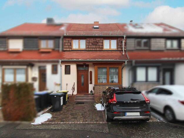 Reihenmittelhaus zum Kauf 149.900 € 5 Zimmer 70 m² 220 m² Grundstück Borna-Heinersdorf Chemnitz 09114