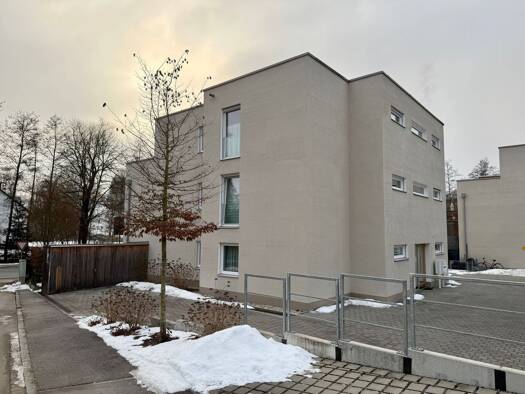 Penthouse zur Miete 1.070 € 2 Zimmer 71,6 m² Geschoss 2/3 frei ab sofort Wildbachstraße 24 Schönbrunn Landshut 84036