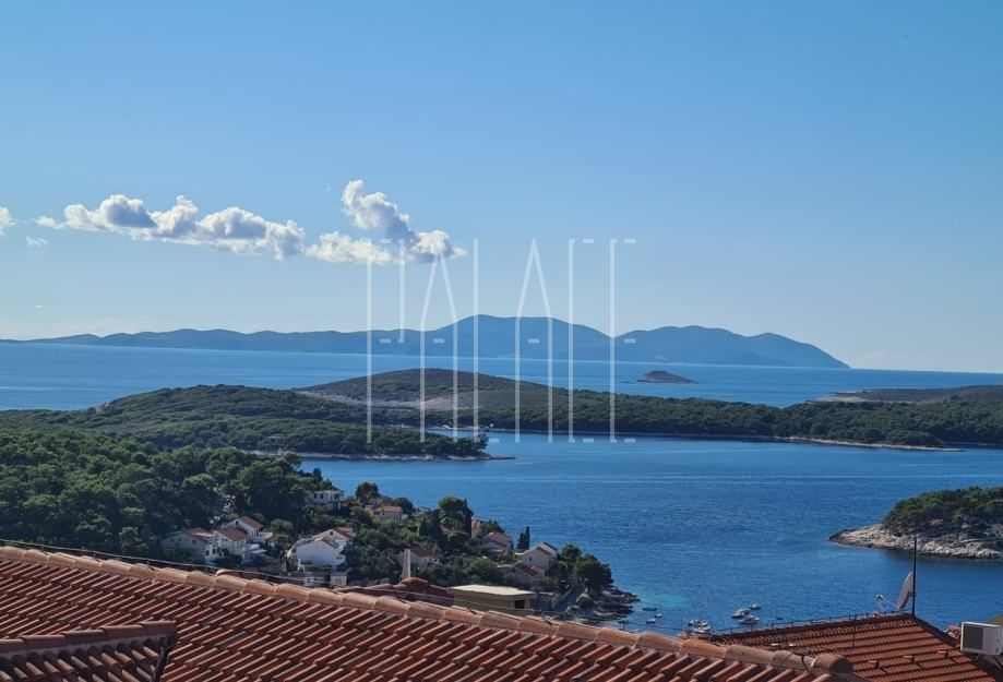 Haus zum Kauf 1.900.000 € 13 Zimmer 388 m²<br/>Wohnfläche Hvar center