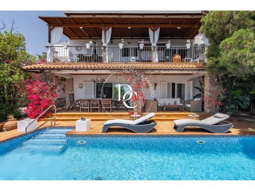 Villa zum Kauf 1.450.000 € 4 Zimmer 315 m² 589 m² Grundstück Sitges 08860