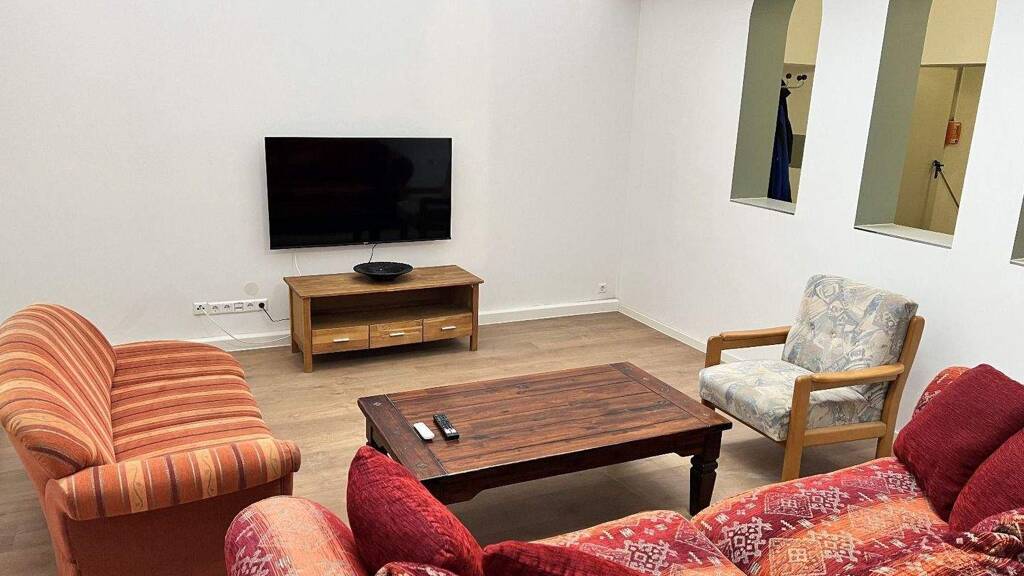 Wohnung zur Miete Wohnen auf Zeit 2.770 € 3 Zimmer 180 m² frei ab sofort Annonay-Straße 0 Backnang 71522