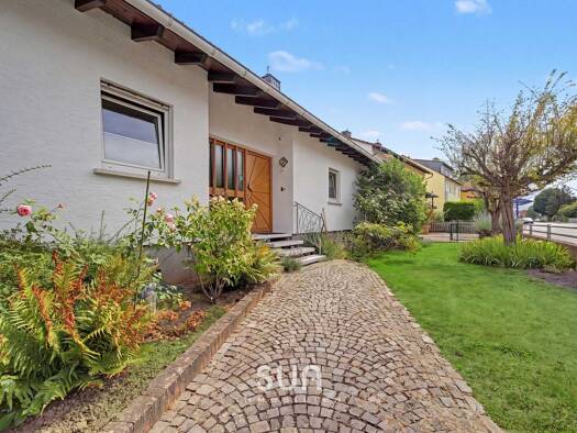 Bungalow zum Kauf 640.000 € 5 Zimmer 145 m² 640 m² Grundstück Rodheim Rosbach vor der Höhe 61191