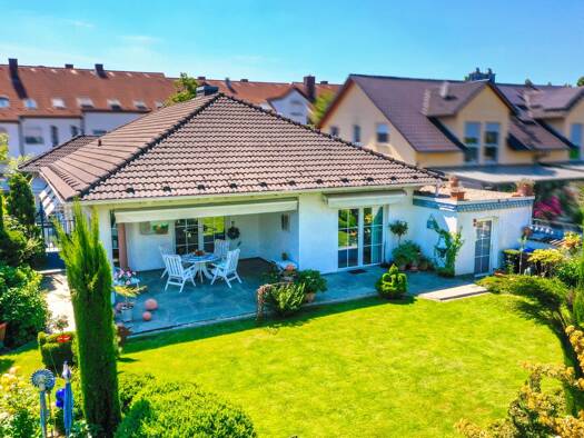 Bungalow zum Kauf 950.000 € 7 Zimmer 150 m² 558 m² Grundstück Oggersheim Ludwigshafen am Rhein / Oggersheim 67071