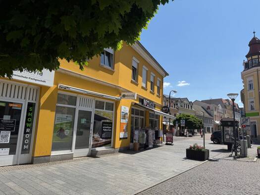 Verkaufsfläche zur Miete 1.450 € 2 Zimmer 145 m² Verkaufsfläche Innenstadt Riesa 01589