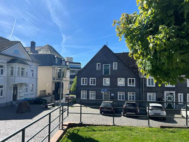 Einfamilienhaus zum Kauf 195.000 € 8 Zimmer 151 m² 96 m² Grundstück frei ab sofort Gummersbach Gummersbach 51643