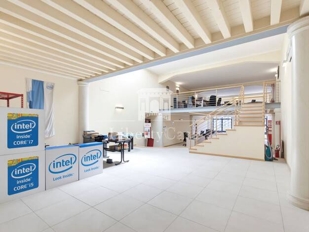 Ladenfläche zum Kauf 260.000 € 1 Zimmer 262 m² Verkaufsfläche Silberhausen 25089