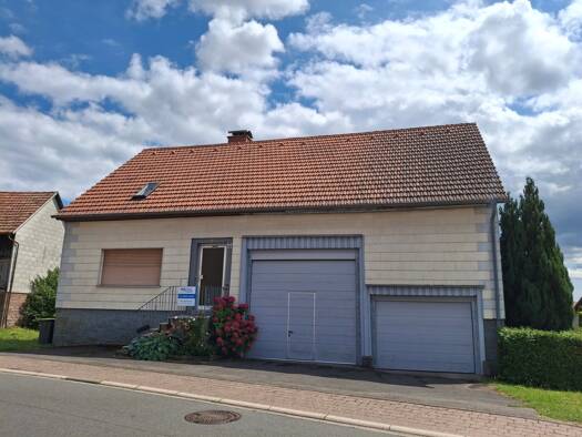 Einfamilienhaus zum Kauf 199.000 € 6 Zimmer 130 m² 1.742 m² Grundstück Schollbrunn Waldbrunn 69429