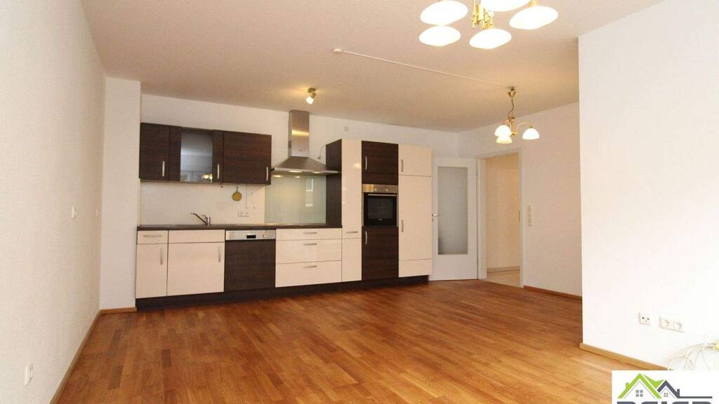 Stilvolle 3-Zimmer-Wohnung mit großer Loggia in gepflegter Wohnanlage