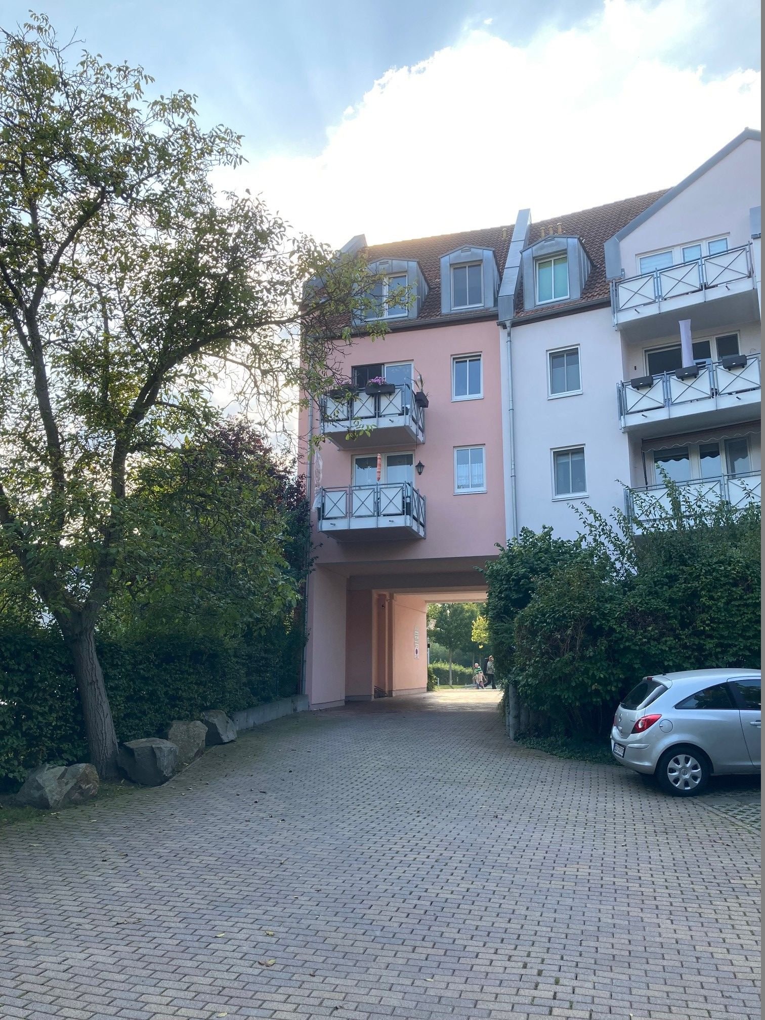 Wohnung zum Kauf 92.000 € 3 Zimmer 72,3 m²<br/>Wohnfläche 1.<br/>Geschoss 01.01.2025<br/>Verfügbarkeit Knochstraße 1 Saalfeld Saalfeld/Saale 07318