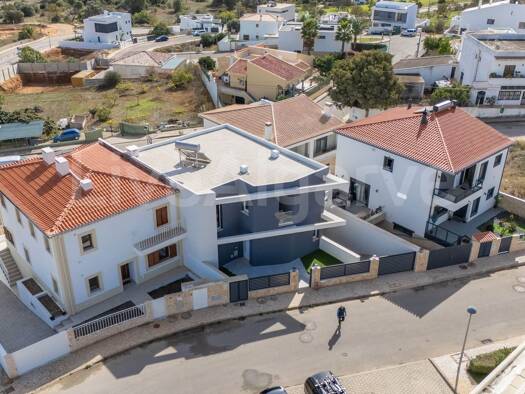 Haus zum Kauf 800.000 € 190 m² 251 m² Grundstück Mexilhoeira Grande 8500