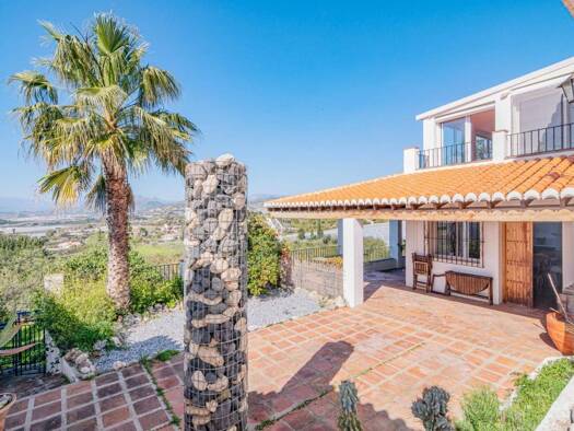 Villa zum Kauf 485.000 € 4 Zimmer 223 m² 6.573 m² Grundstück alcubillas 44 Motril 18600