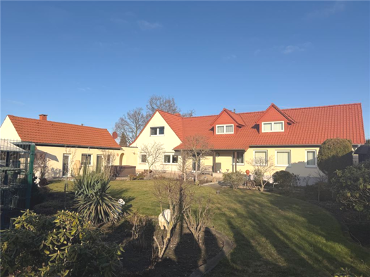 Einfamilienhaus zum Kauf 669.000 € 8 Zimmer 232 m² 1.030 m² Grundstück Grünau-Siedlung Leipzig 04207