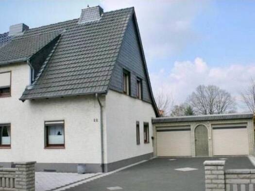 Doppelhaushälfte zum Kauf provisionsfrei 552.000 € 8 Zimmer 236 m² 736 m² Grundstück Lehrte 31275