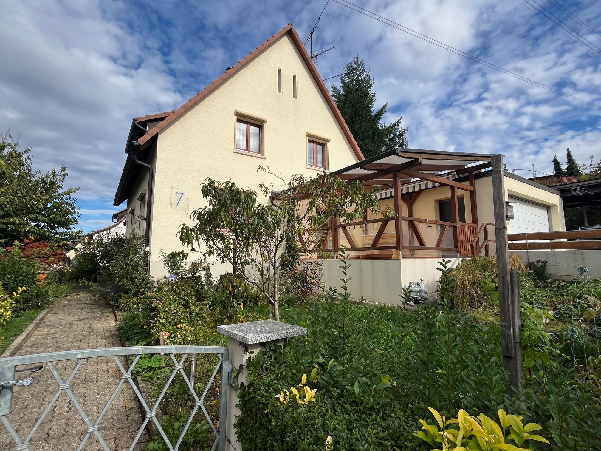 Einfamilienhaus zum Kauf 595.000 € 6 Zimmer 133 m²<br/>Wohnfläche 716 m²<br/>Grundstück Ötlinger Straße 7 Rümmingen 79595